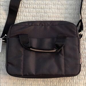 Belkin Black Laptop Bag with Sleek Design and Versatile Use NWT